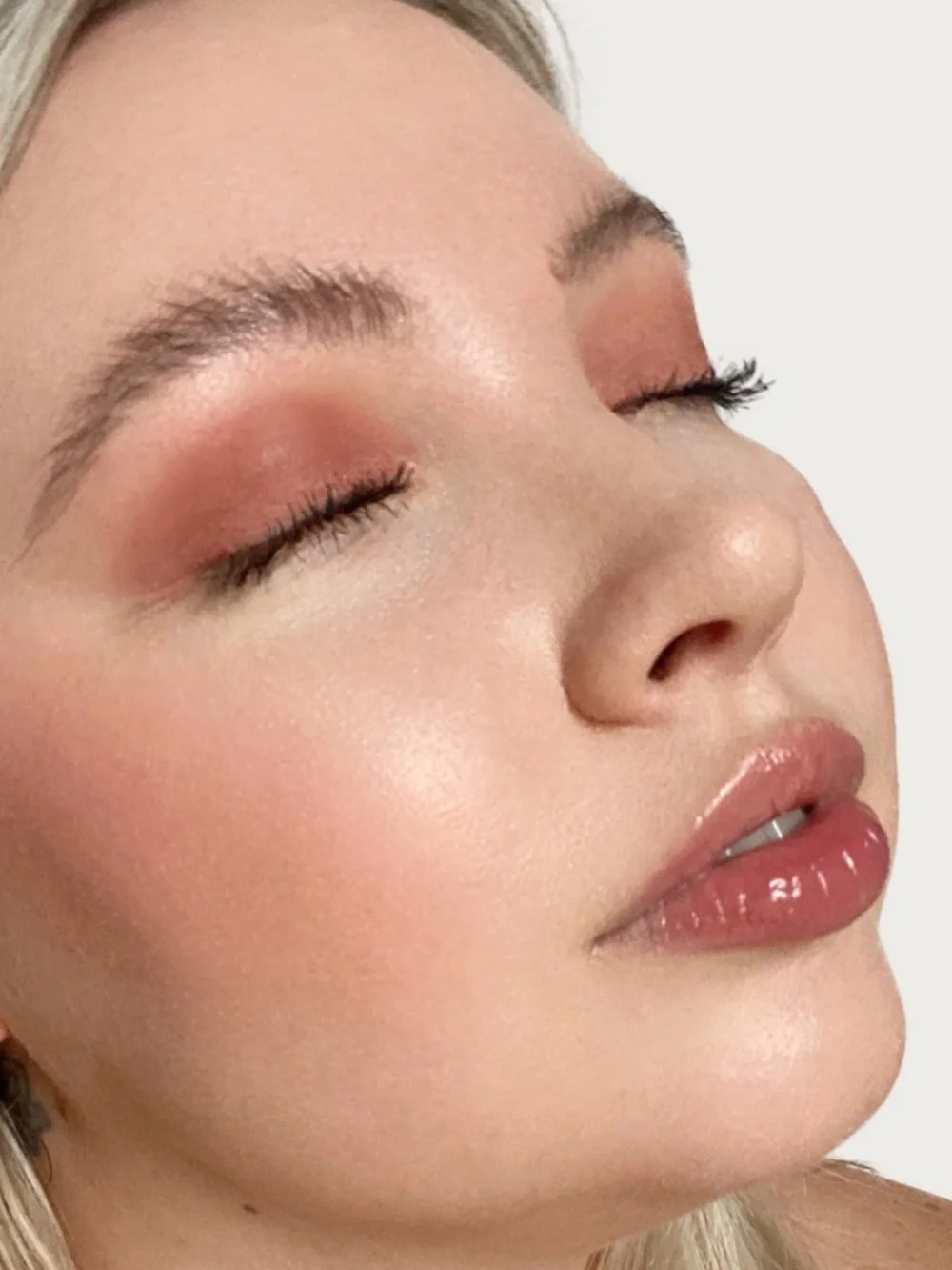 RARE BEAUTY • STAY VULNERABLE MELTING BLUSH - SHADE NEARLY MAUVE